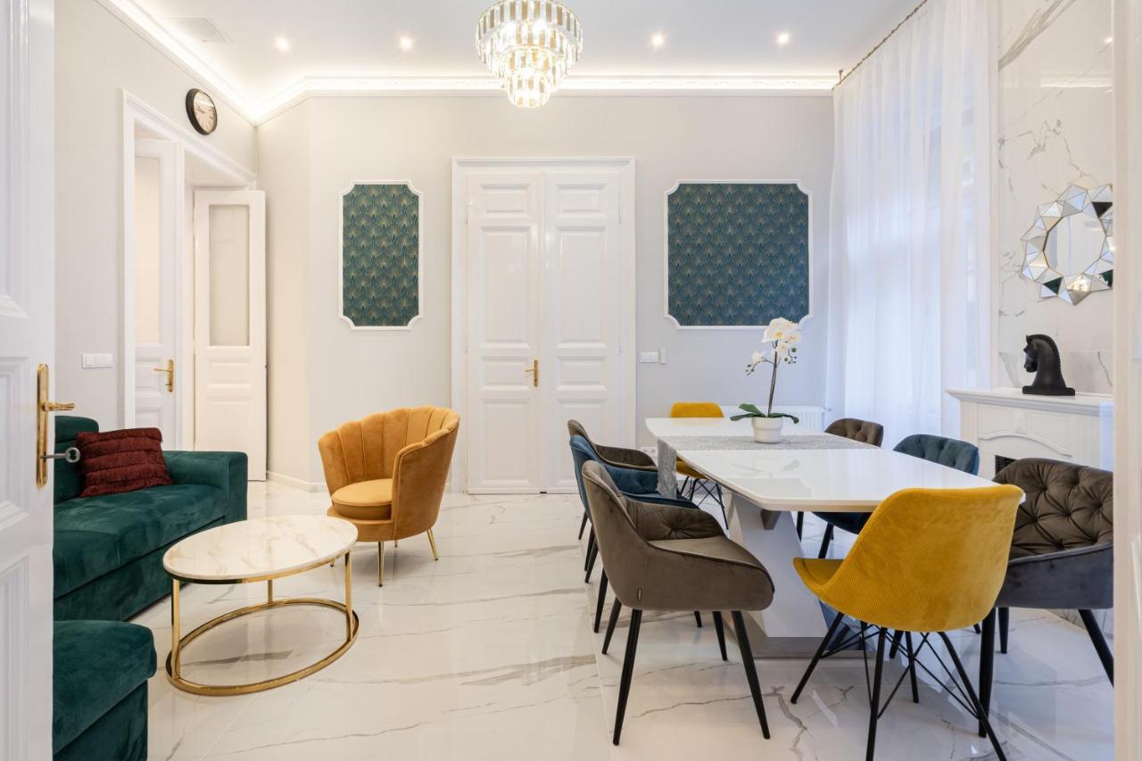 Premium Art Deco Apartment At Broadway // 4Bdr & 3Br Будапешт Экстерьер фото